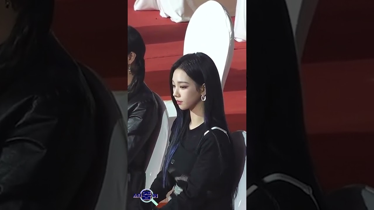 시상식에서 신난 에스파 카리나 #에스파 #aespa #카리나 #KARINA 미리보기